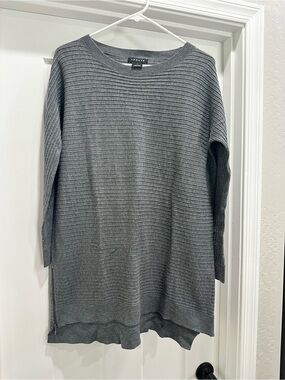 Trouve Gray Ribbed Crewneck Tunic Sweater